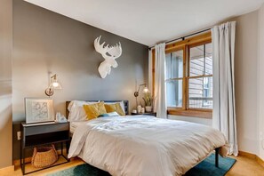 2 bedrooms, iron/ironing board, WiFi, bed sheets - Steps to Keystone Gondola - River Run Village Condo w/ Hot Tubs (Keystone)