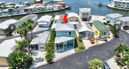 Cozy villa a short walk from the beach ready for your family.