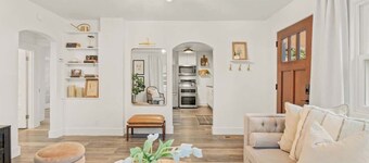 Camas Lakehouse With Private Hot Tub