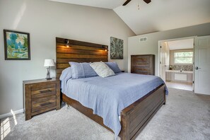 3 多间卧室、熨斗/熨衣板、上网接入、床单