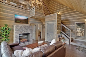 Smart TV, fireplace