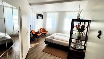 Deluxe Room | 1 bedroom, free WiFi