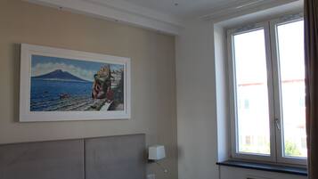 Kamar Klasik | Meja kerja, Wi-Fi gratis, dan seprai linen