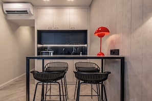 Camas con pillow-top, caja de seguridad en la habitación y escritorio 