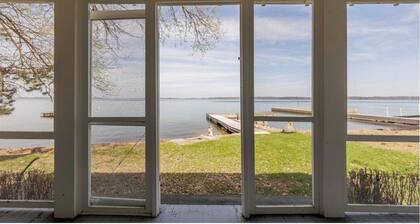 Charming Cottage On Banks Of St. Lawrence River