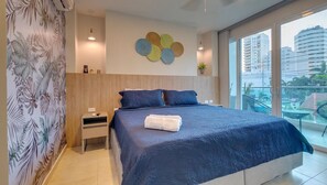 Premium bedding, down duvets, memory-foam beds, in-room safe - Miami Hotel Cartagena (Cartagena)