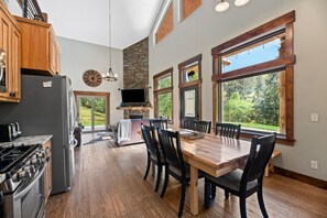 Fridge, microwave, oven, stovetop - Serene retreat in the Black Hills, AC, Hot Tub, Close to Deadwood (Lead)