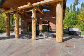 Outdoor dining - Serene retreat in the Black Hills, AC, Hot Tub, Close to Deadwood (Lead)