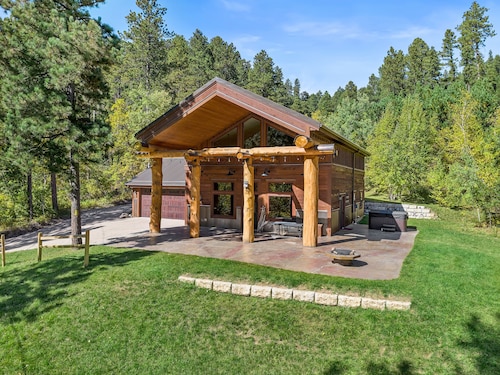 Serene retreat in the Black Hills, AC, Hot Tub, Close to Deadwood