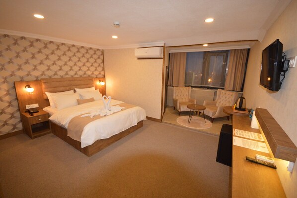 Soundproofing, free WiFi, bed sheets