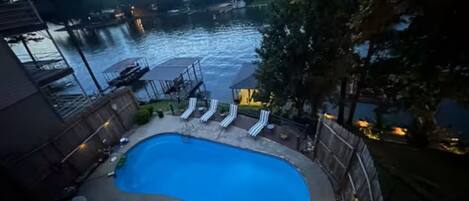 Outdoor pool, a heated pool