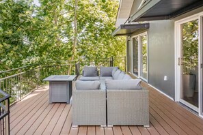 Terrace/patio - Spacious Lake Hamilton House with Pool and Hot Tub! (Hot Springs)