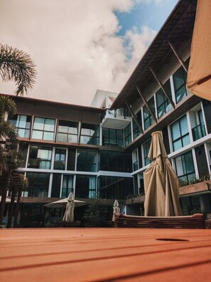 Courtyard - Sunny Hall Flat by EasyHome (Ipojuca)