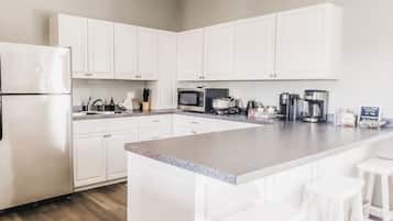 Fridge, microwave, coffee/tea maker, toaster