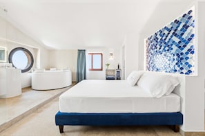 Deluxe Suite, Ensuite, Sea View (Suite vista mare ) | Egyptian cotton sheets, premium bedding, down comforters - Il Melograno in Costa d'Amalfi (Vietri sul Mare)