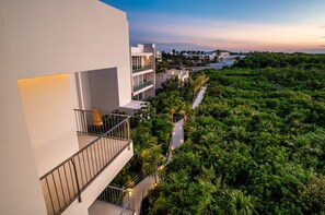 ال�منطقة المحيطة بالمنشأة