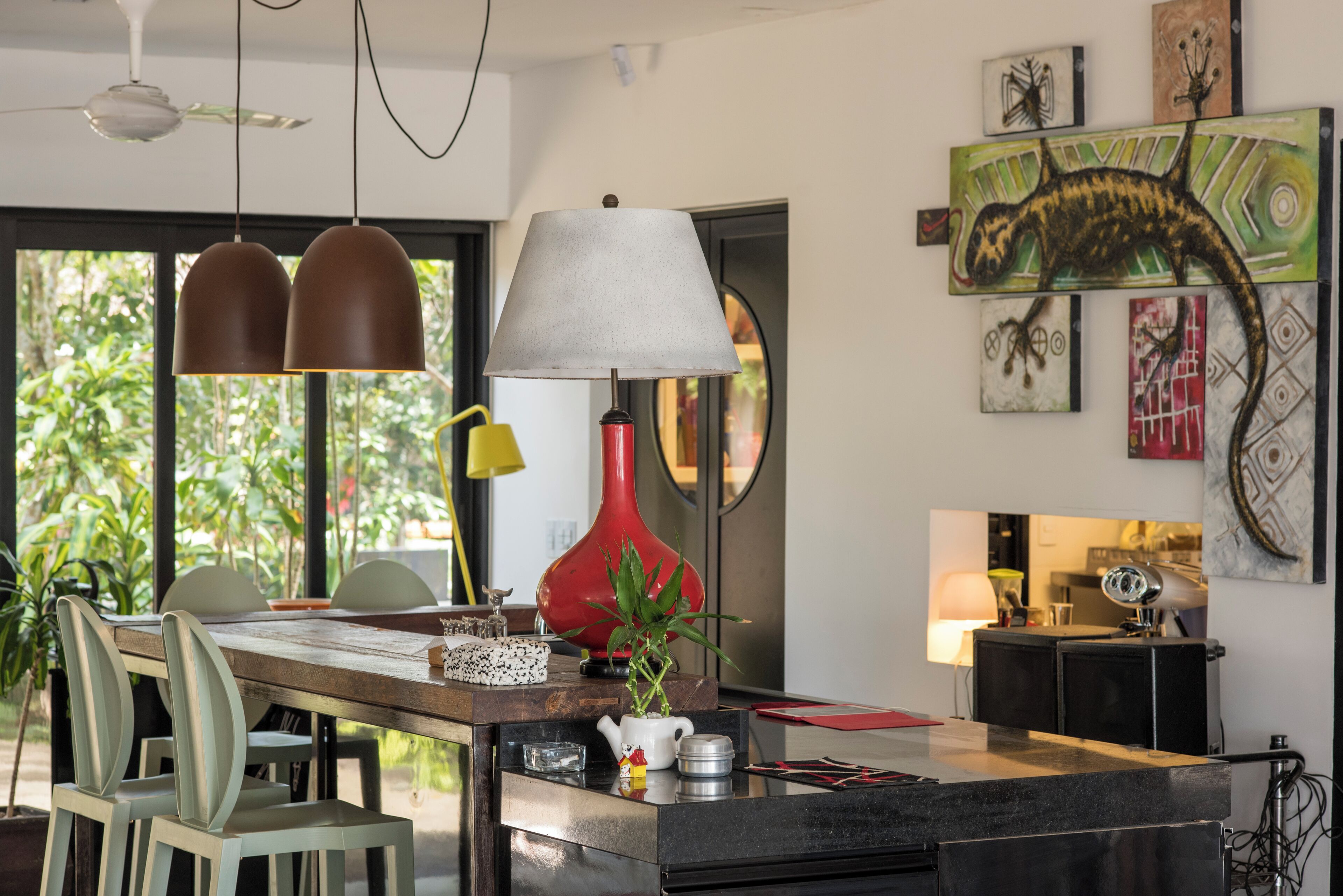 Smart TV 32 polegadas com canais a cabo, Netflix, serviços de streaming