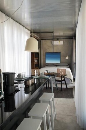 Comfort Süit, Balkon, Avlu Manzaralı | Minibar, dizüstü bilgisayar çalışma alanı, ücretsiz kablosuz İnternet 