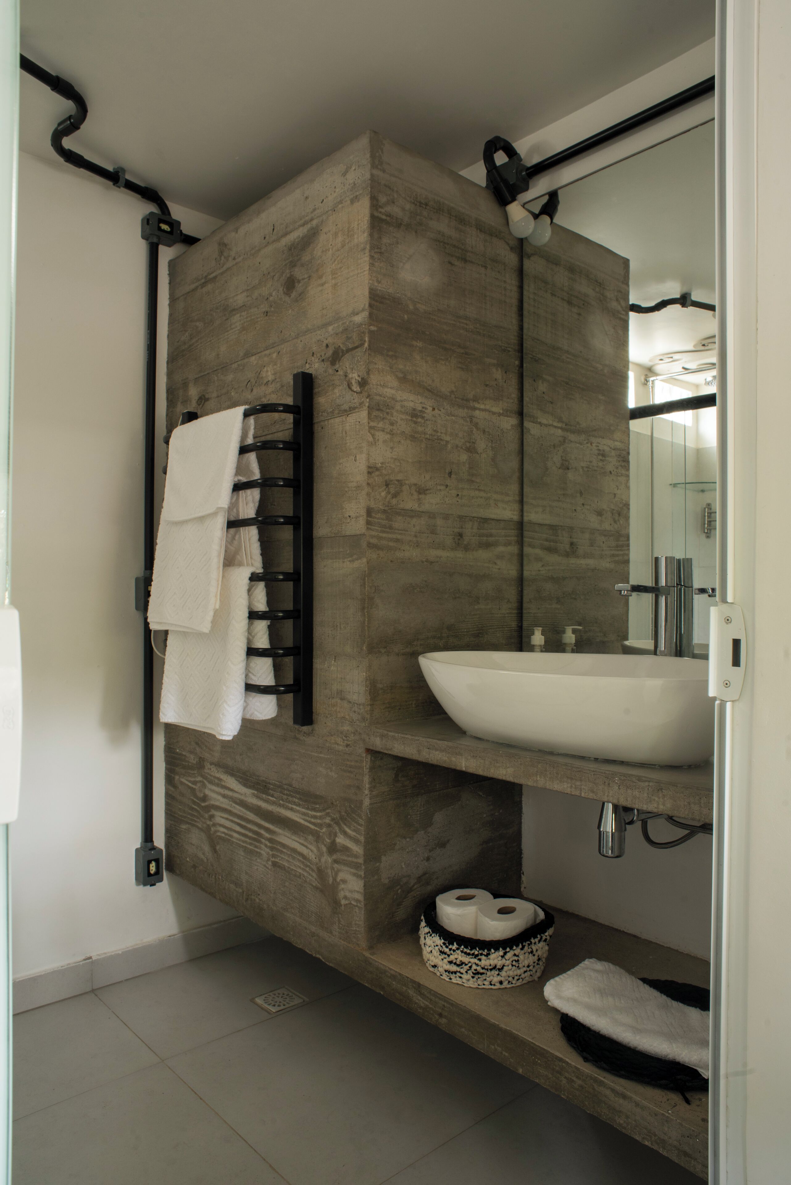 Suite Deluxe, véranda, vue cour intérieure | Salle de bain
