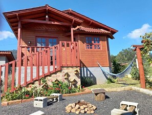 Family House, 2 Bedrooms, Kitchen, Garden View | Individually furnished, iron/ironing board, free WiFi, bed sheets - Recanto dos Pássaros Urubici (Urubici)