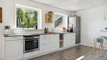 Kühlschrank, Ofen, Herdplatte, Geschirrspüler