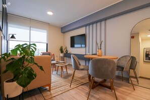 Apartment (909) | Wohnbereich