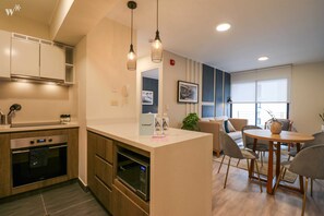 Căn hộ (909) | Bếp riêng | Lò vi sóng, lò nướng, dụng cụ pha cà phê/trà, ấm điện 