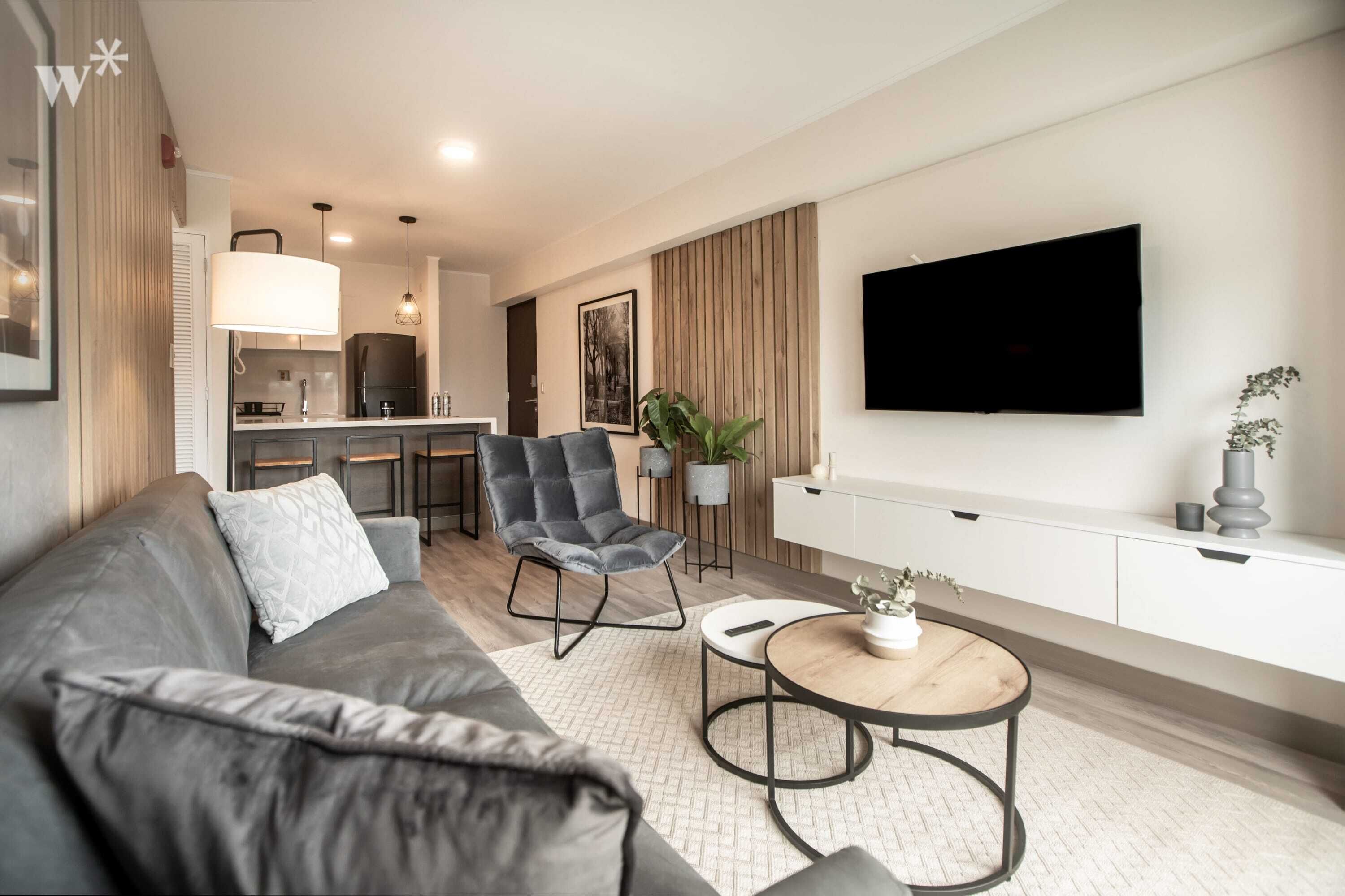 Apartamento (902) | Área de estar | Smart TV 40 polegadas com canais a cabo