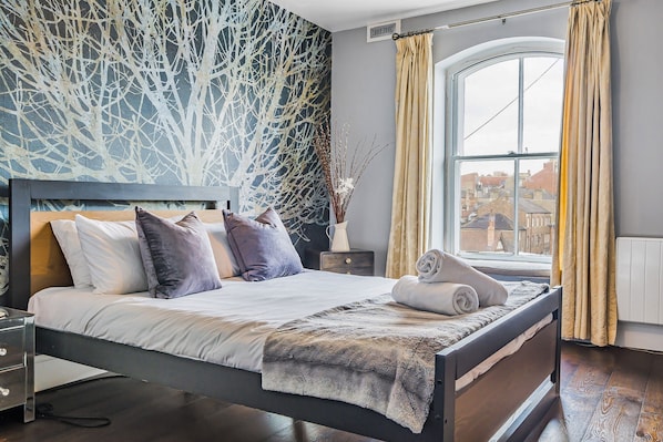 2 soverom, strykejern/-brett, reiseseng for barn og wi-fi