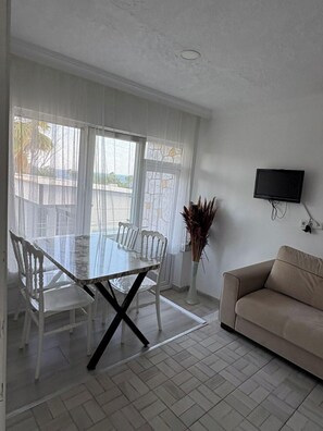 Standard Apartment | Free WiFi, bed sheets