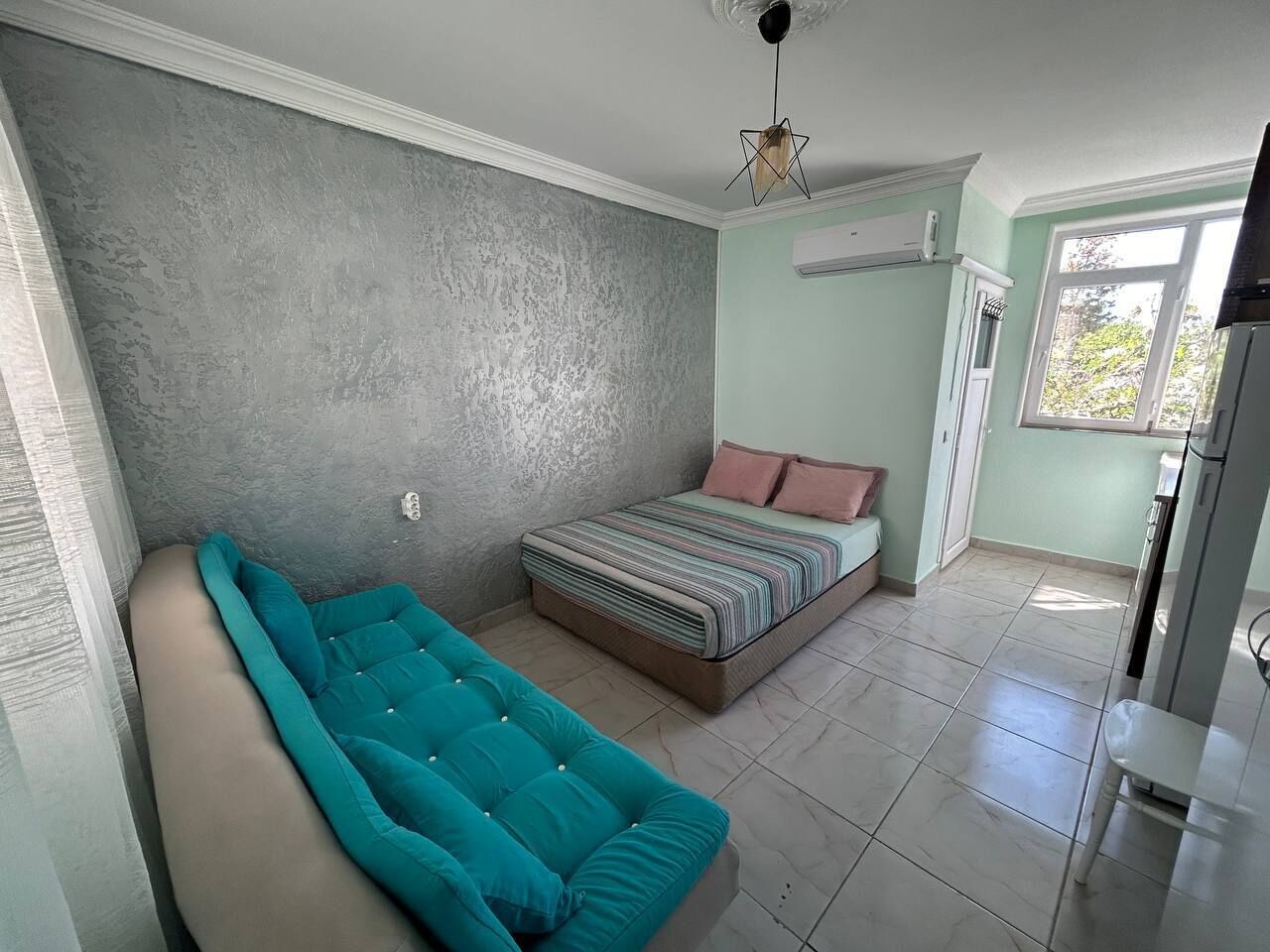 Basic Triple Room | Free WiFi, bed sheets