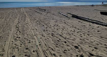 2 Private Beach Front Cottages on the Lake in Beautiful Port Stanley