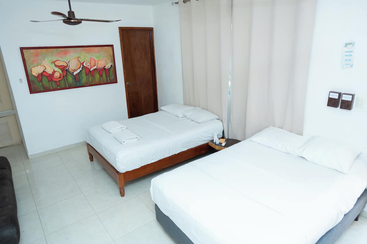 1 habitación, espacio para trabajar con laptop y wifi gratis