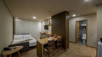 Apartamento luxo | 1 quarto, cofres nos quartos, Wi-Fi de cortesia