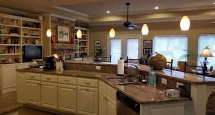 Spend Spring at a Mountaintop Retreat