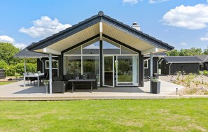 Outdoor dining - Nice home in Sydals with WiFi (Sydals)