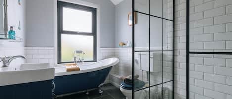 Bathtub, hair dryer