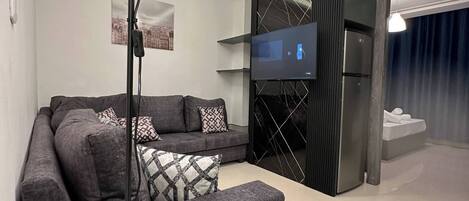 Apartment, 2 Bedrooms, Accessible | Living room