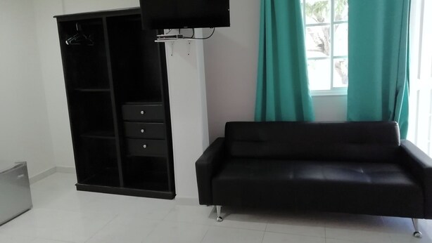 Superior Room, 2 Queen Beds, Courtyard View - HOTEL MARY MAY INN (San Andrés)