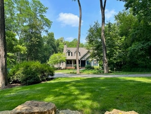 Exterior - Longwood Hideaway - A Warm, Elegant Retreat for Rest & Restoration (Galena)
