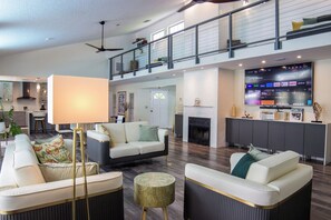 Smart TV, fireplace, stereo