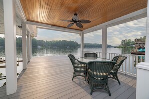 Dinner on the Dock!