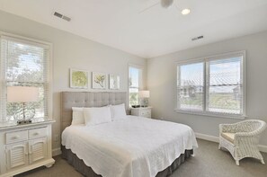 3 bedrooms, free WiFi, bed sheets - Sleeps 8 | 3 BR Vacation Home | Beach Access | Spa (Duck)