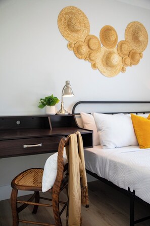 3 bedrooms, bed sheets