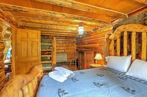 2 bedrooms, bed sheets