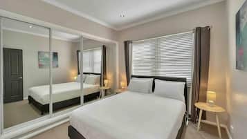 3 bedrooms, iron/ironing board, WiFi, bed sheets