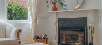 Armidale's Quinn's Cottage - City Centre