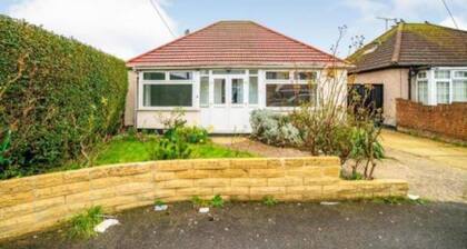 Dallas House - Easy Links to LHR and London