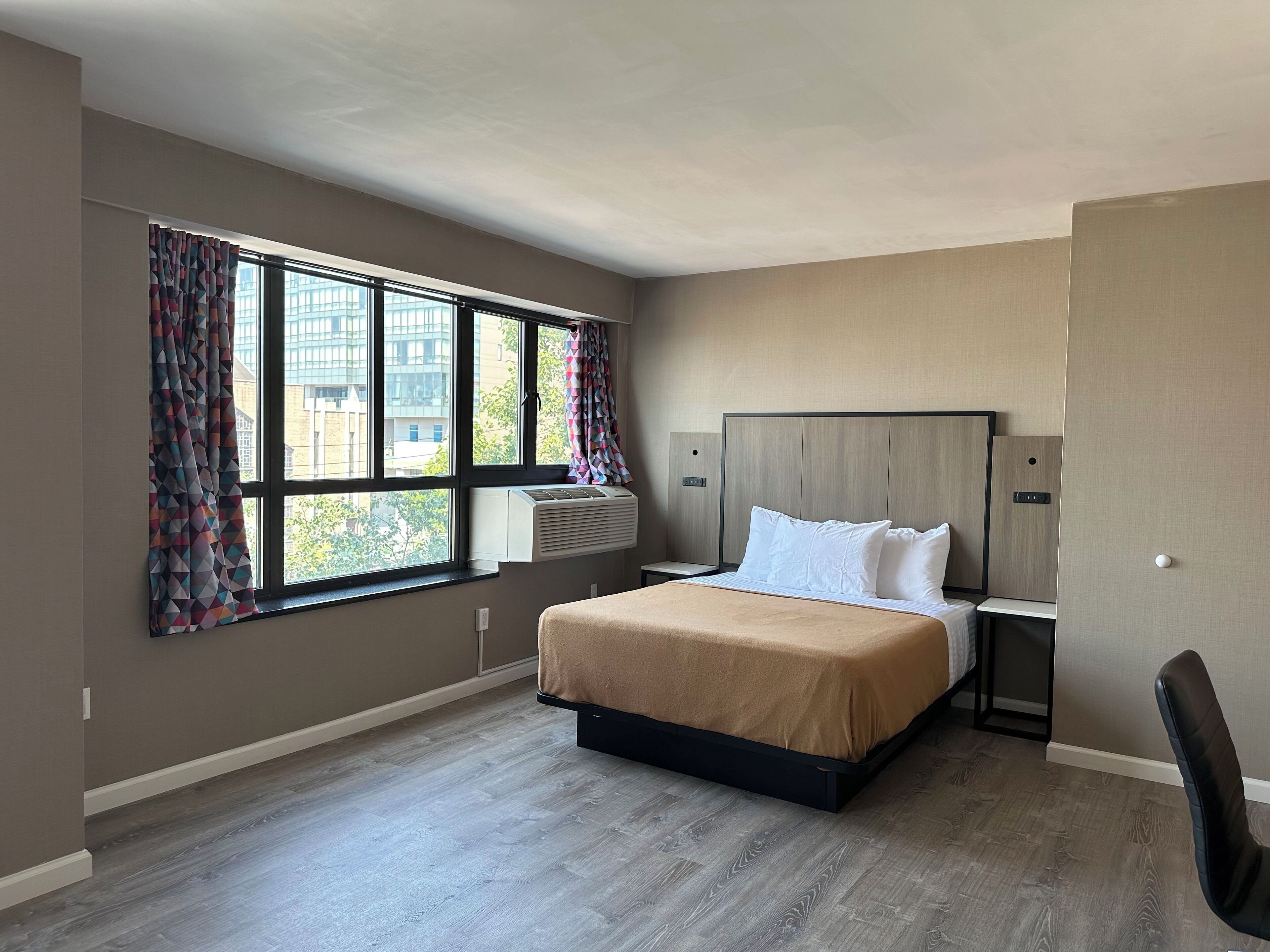 Photo - Regal Inn & Suites New York LaGuardia Hotel