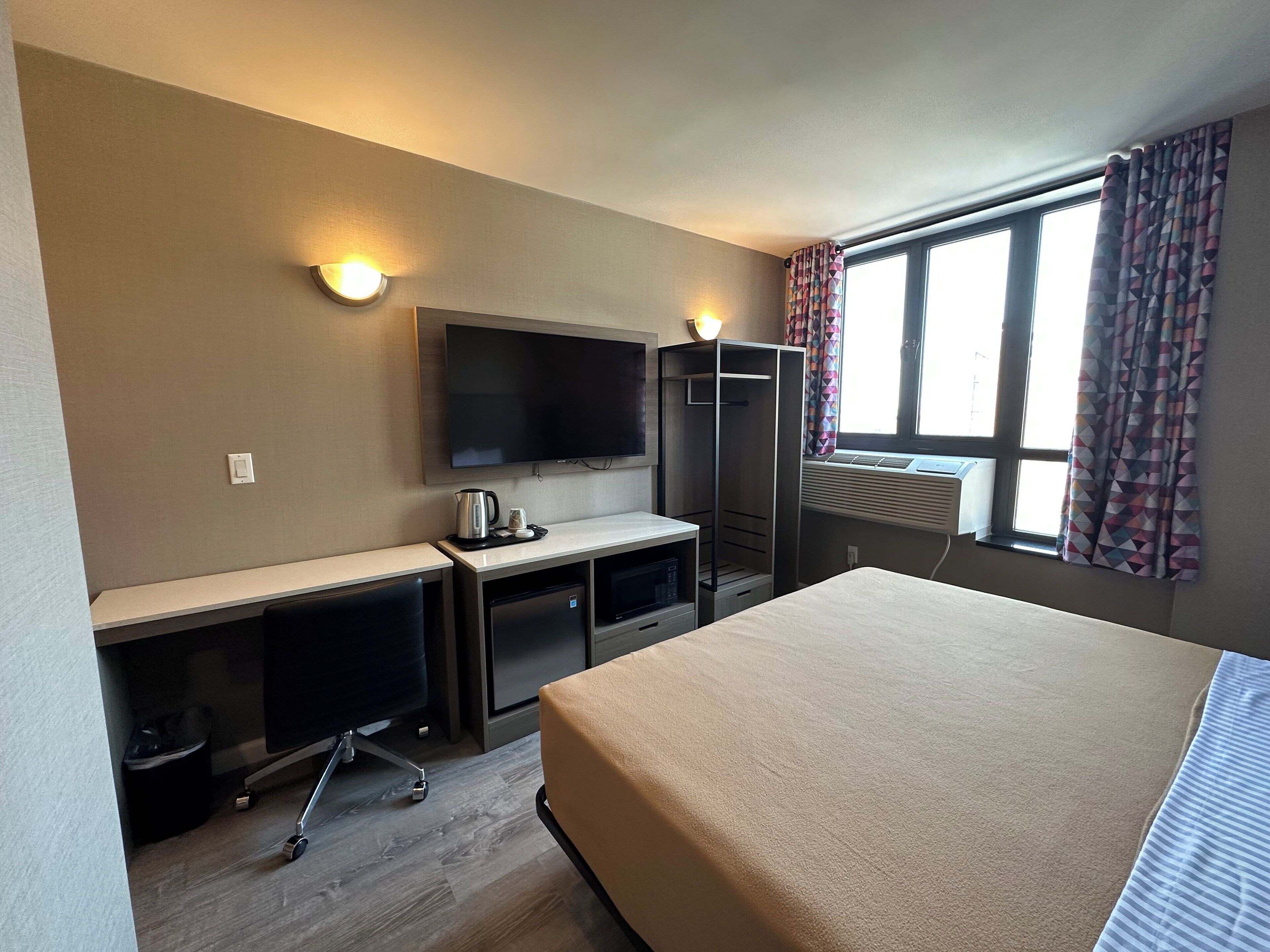 Photo - Regal Inn & Suites New York LaGuardia Hotel